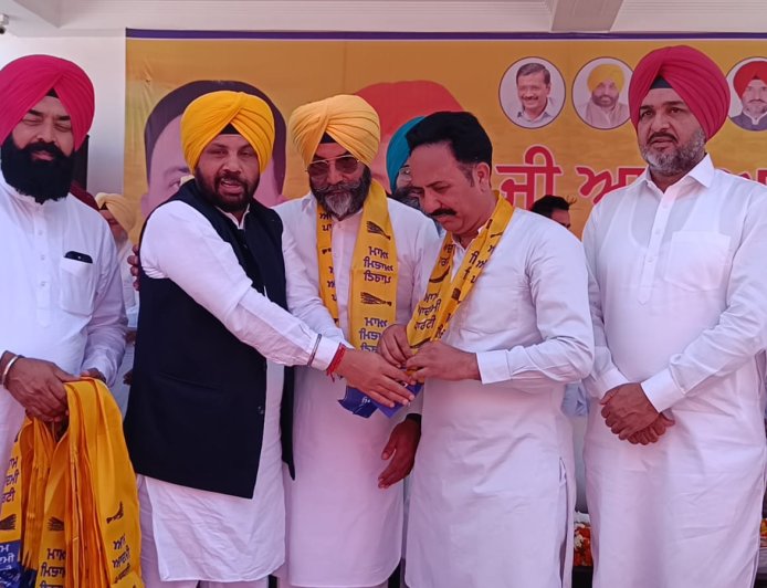 जंडियाला गुरु में कांग्रेस और भाजपा को झटका!